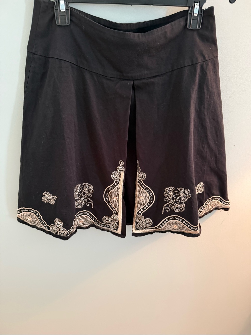 White House Black Market Embroidered Black Women’s skirt with Silver Accents